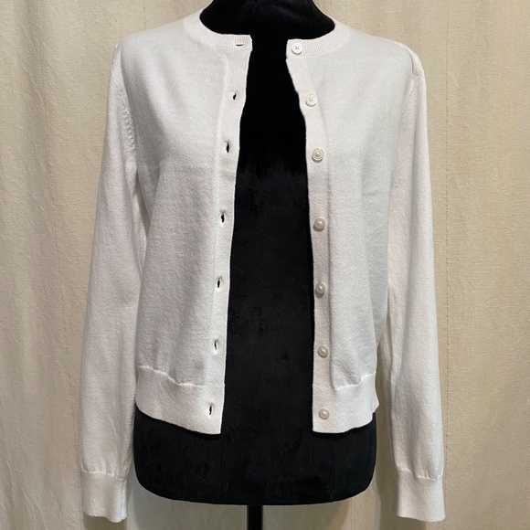 Old Navy White Women's Cardigan Sweater NWOT Size Small - Picture 4 of 13